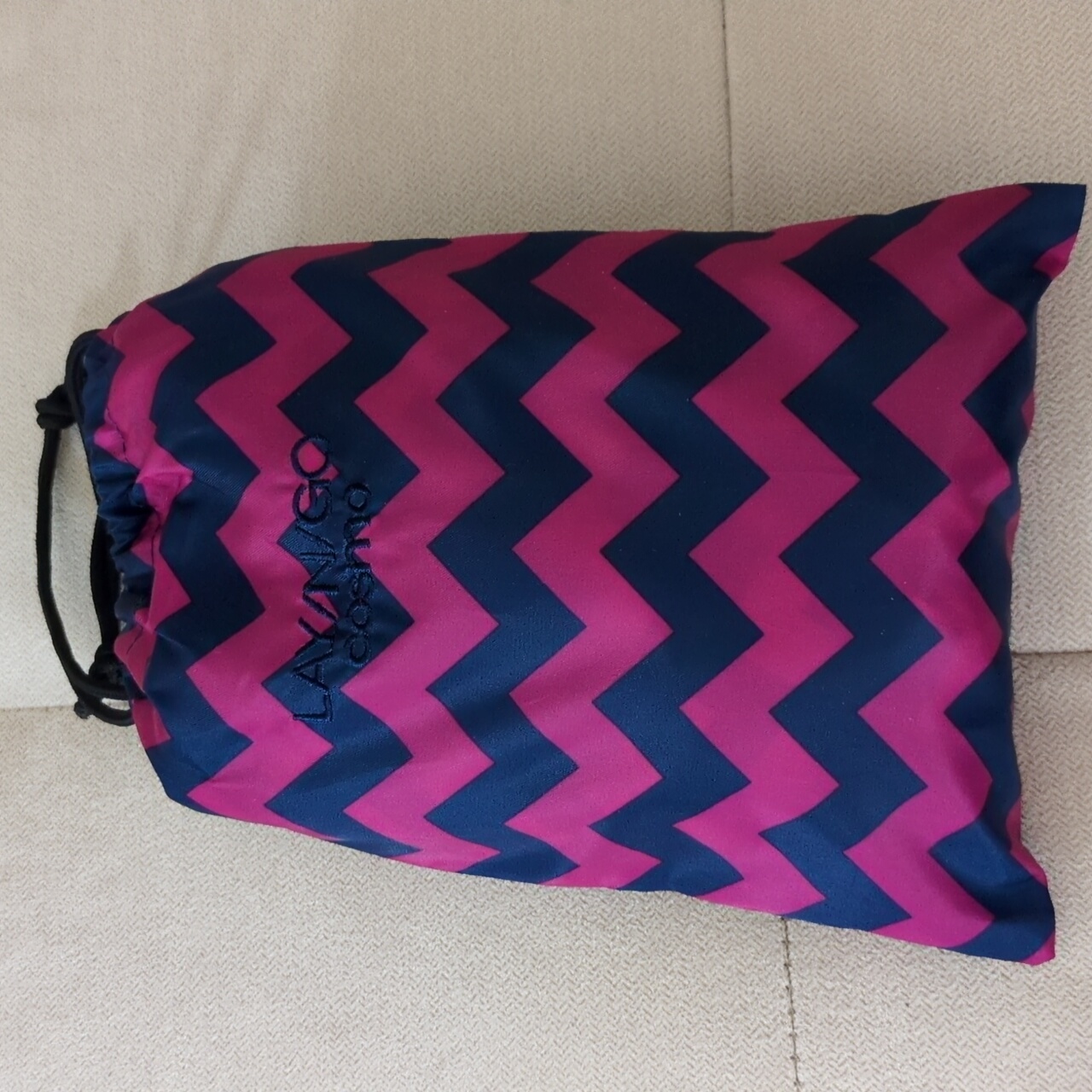 Original Lay N Go Cosmo Cosmetic Bag  Brand New